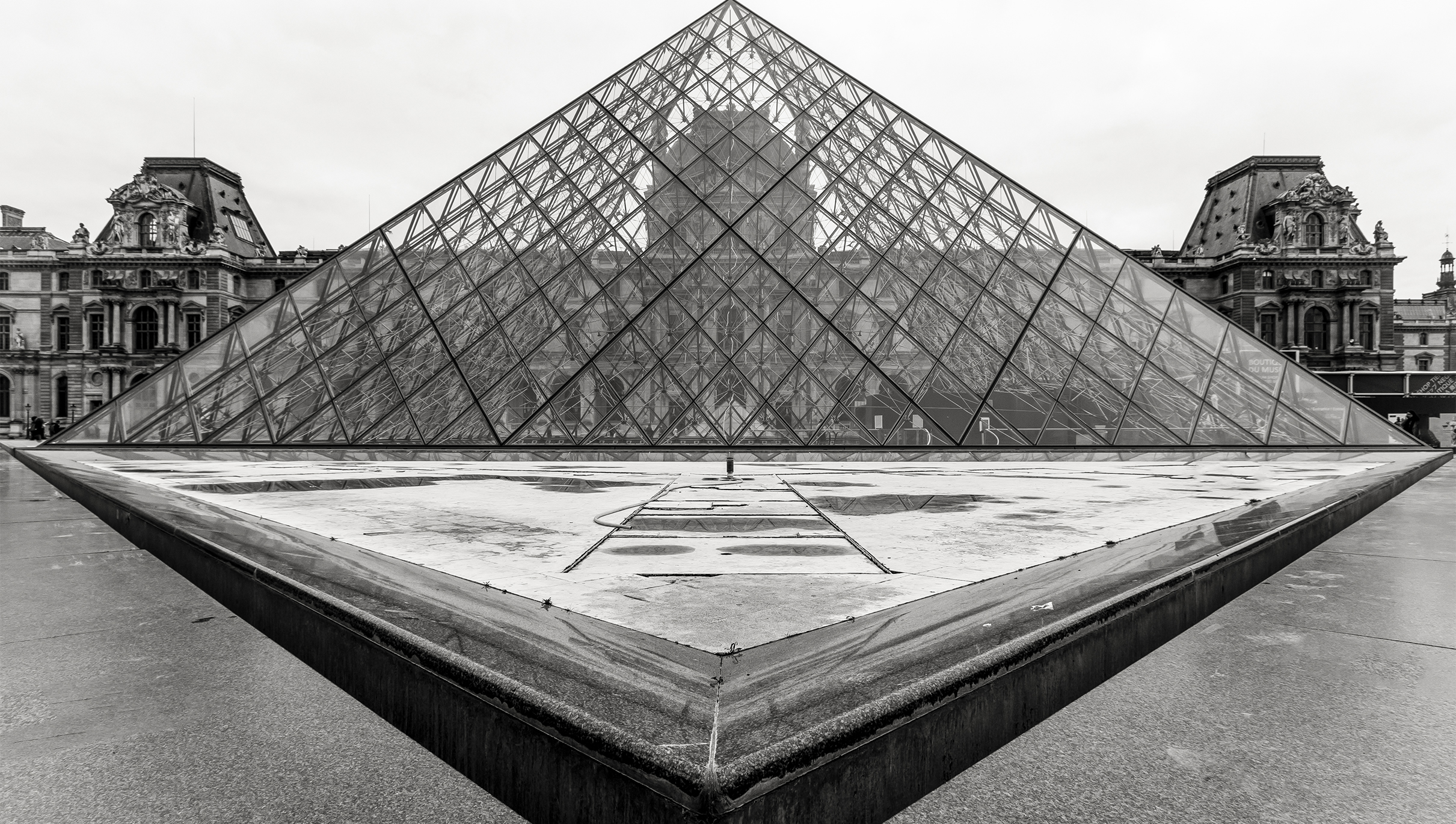 Louvre museum - paris